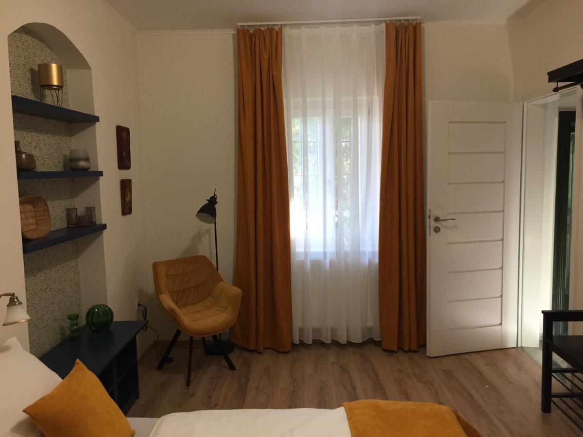 빌라니 Kikerics Vendeghaz B&B 외부 사진