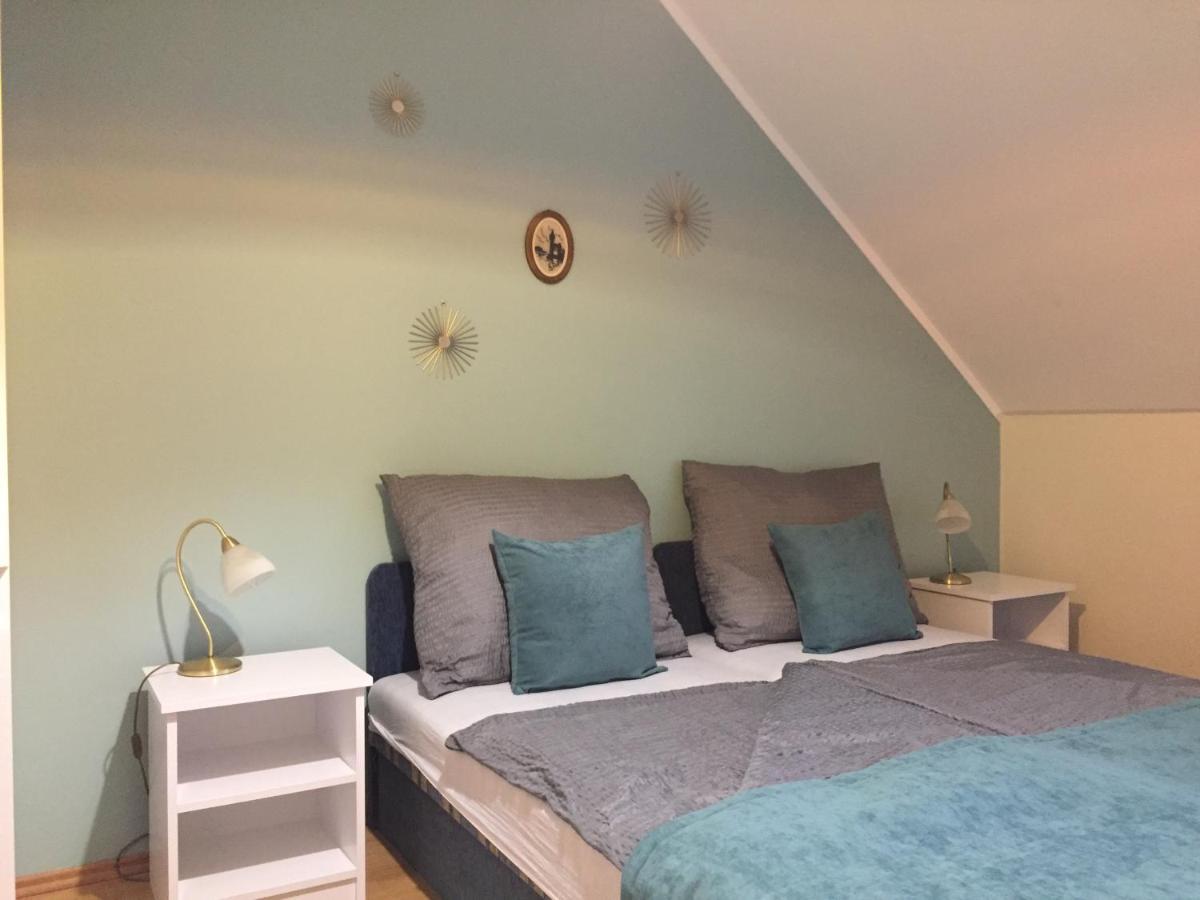 빌라니 Kikerics Vendeghaz B&B 외부 사진